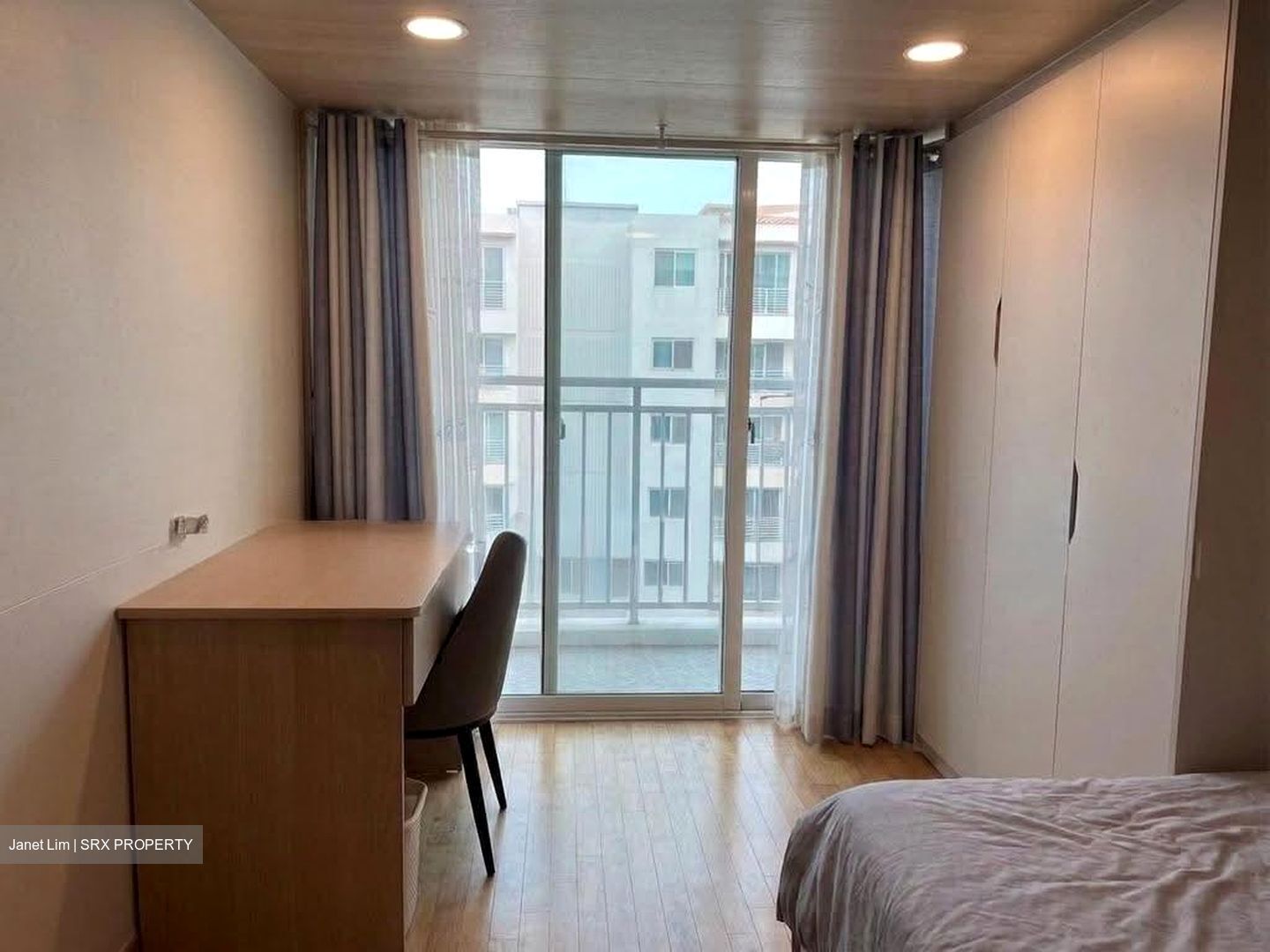 Le Reve (D14), Condominium #637323931
